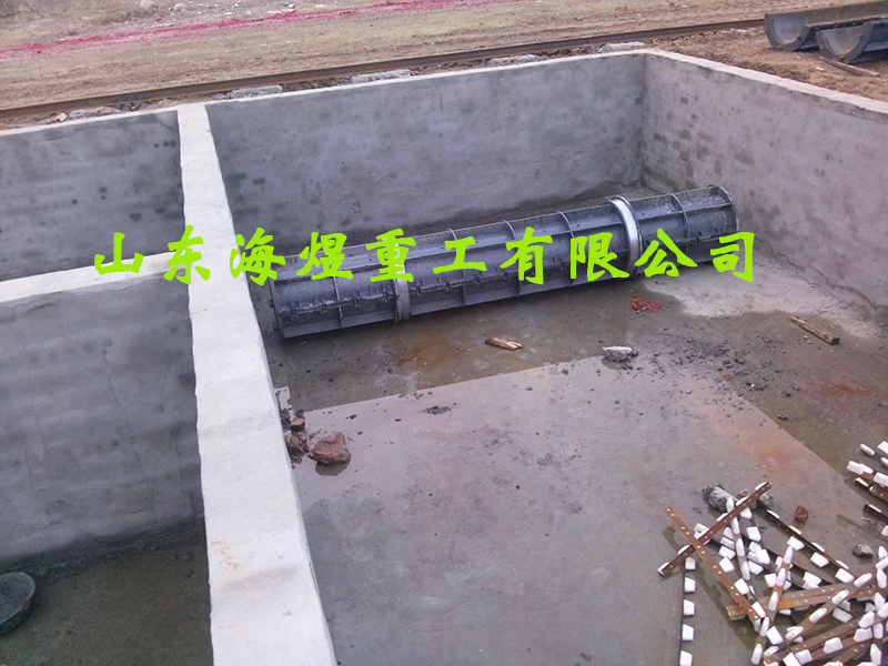蒸養(yǎng)中的水泥井管模具